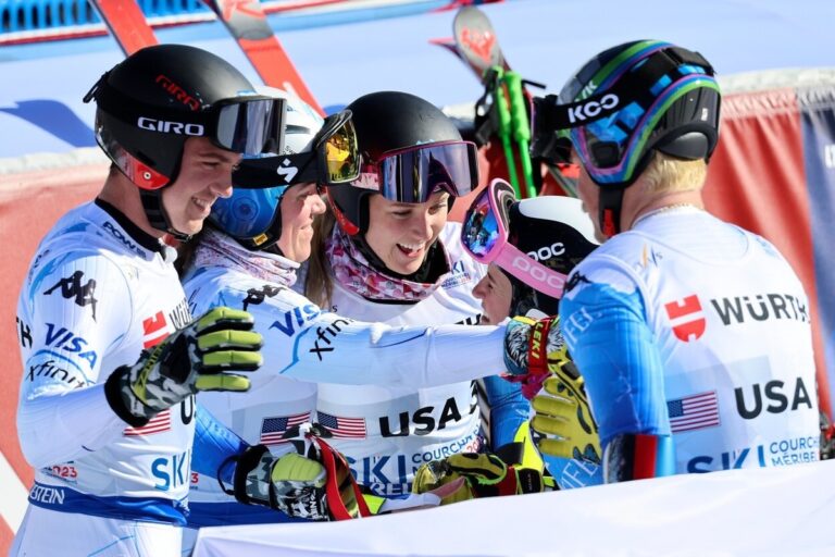 Les États-Unis battent la Norvège et remportent l’or parallèle par équipe mondiale aux Championnats du monde de ski