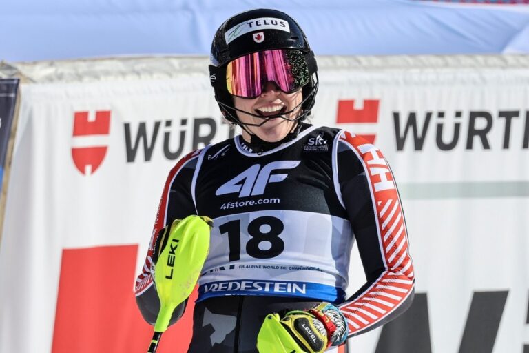 St-Germain du Canada étourdit Shiffrin pour remporter l’or en slalom aux championnats du monde en France