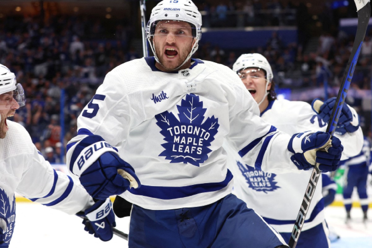Les maple leafs de toronto font face une bataille difficile en s ries