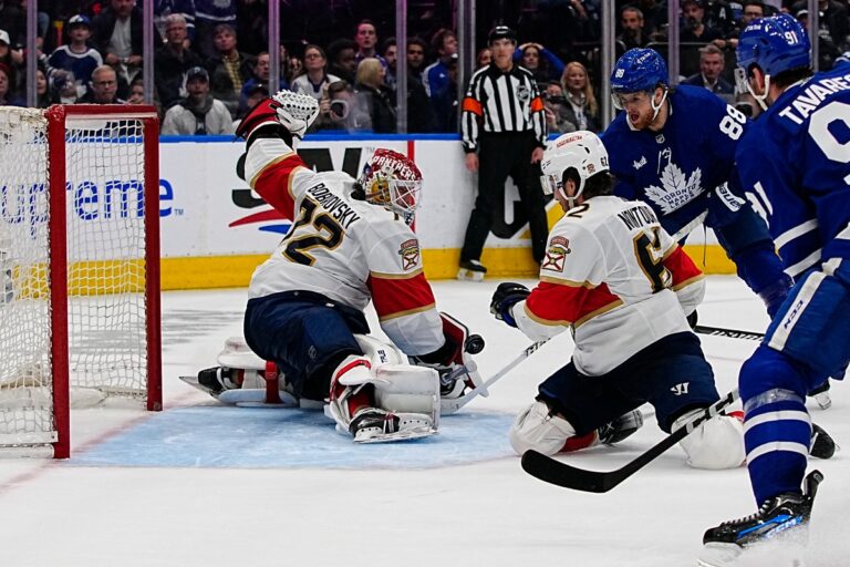 Les Panthers battent les Maple Leafs pour prendre la tête de la série 2-0