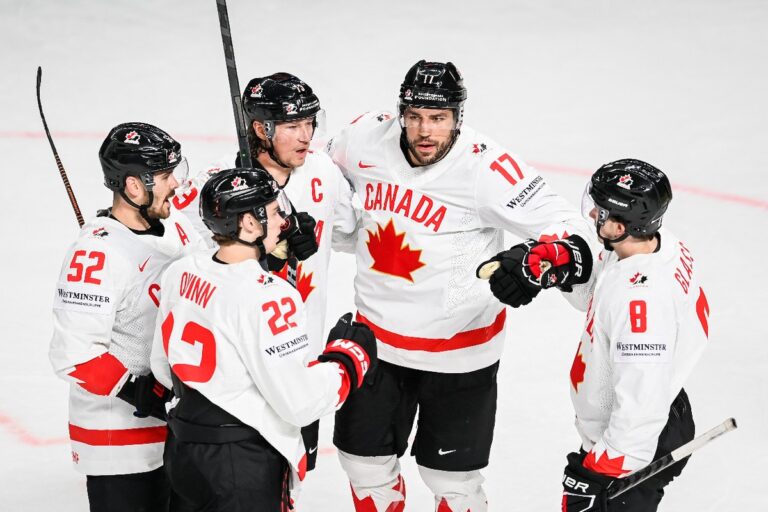 Tour d’horizon des Championnats du monde de l’IIHF : les États-Unis et le Canada ouvrent la journée avec des victoires de retour