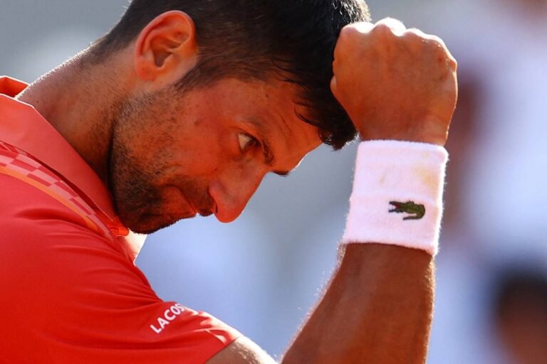 Djokovic bat Alcaraz malade pour réserver sa place finale à Roland-Garros