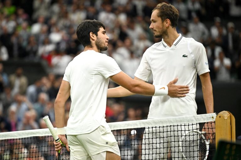 Daniil Medvedev se déconnecte du blockbuster Alcaraz-Djokovic Wimbledon après sa défaite en demi-finale