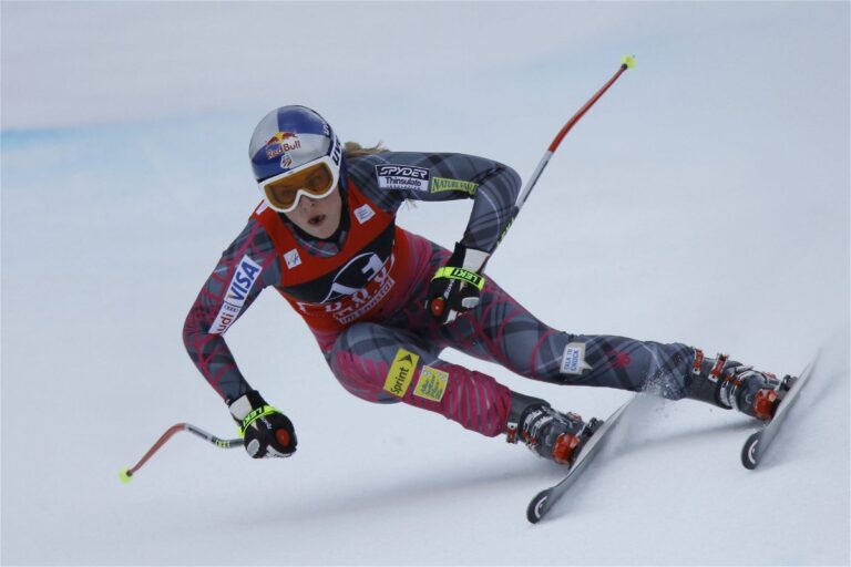 Lindsey Vonn, ancienne légende du ski, fait des vagues malgré de récents problèmes de santé