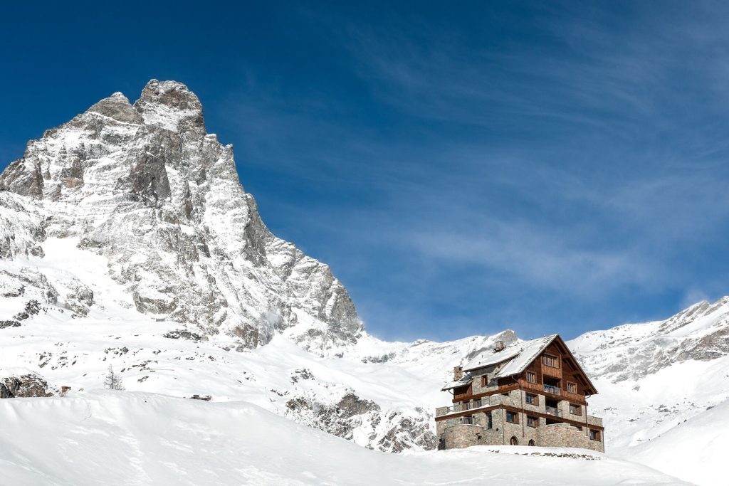 Chalet de ski italien, une « ruine » en 2015, en vente pour 24 millions d'euros