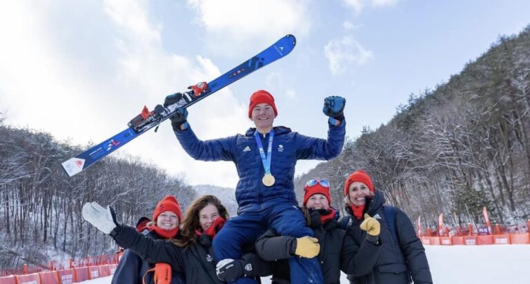 La Grande-Bretagne remporte la toute première médaille d’or olympique en ski alpin