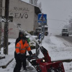 La tempête Monica laisse de fortes chutes de neige dans les Pyrénées avec des chaînes sur 15 routes