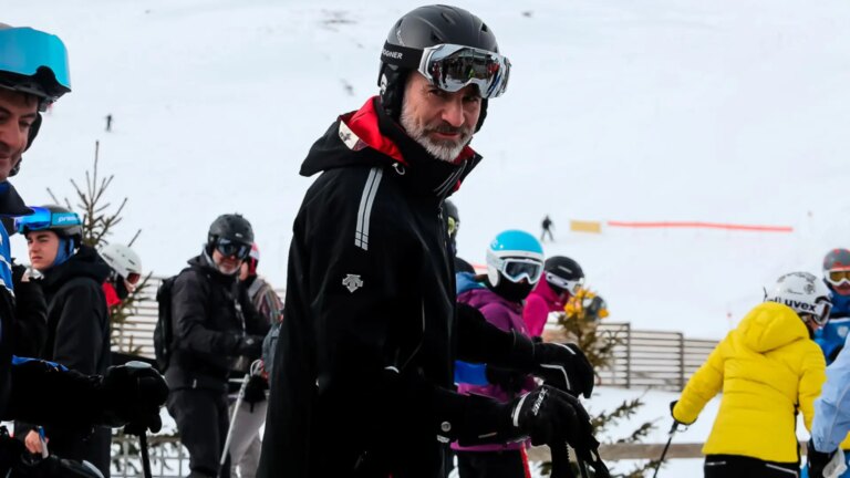 Le roi Felipe revient dans les Pyrénées aragonaises pour skier à la station de Formigal