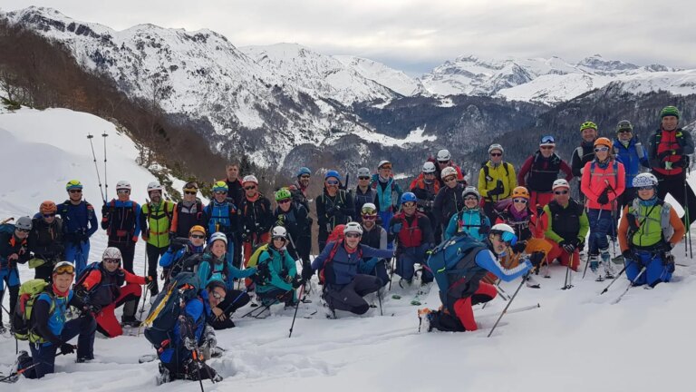 Coexistence des clubs de ski de montagne aragonais à Benasque