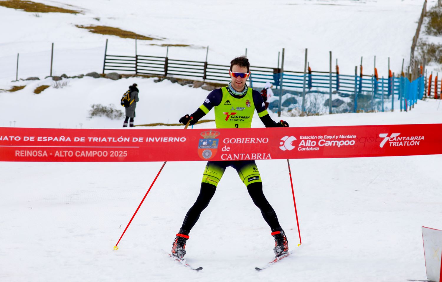 Miguel López, de Stadium Casablanca, Champion de Triathlon Elite 2025
