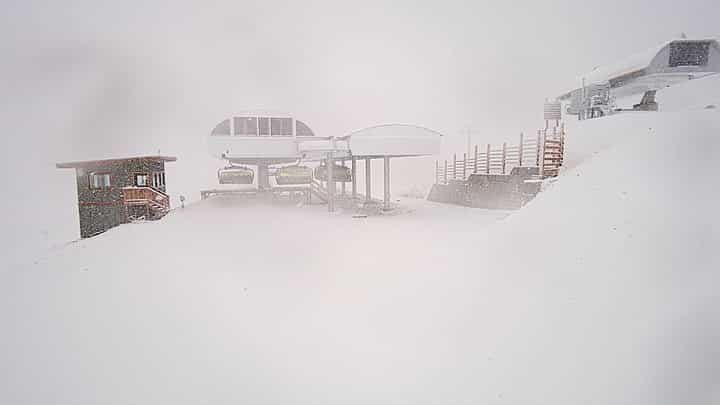 Rare neige d'été pour Banff Sunshine Village. | Photo: Banff Sunshine Village 