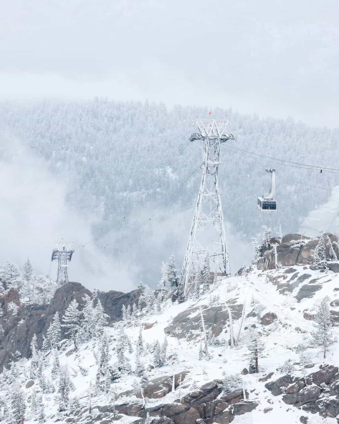 June neige pour les palissades Tahoe. | Photo: flèche cassée skyrace