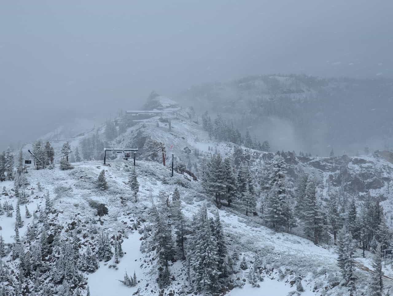 Palissades tahoe juin neige