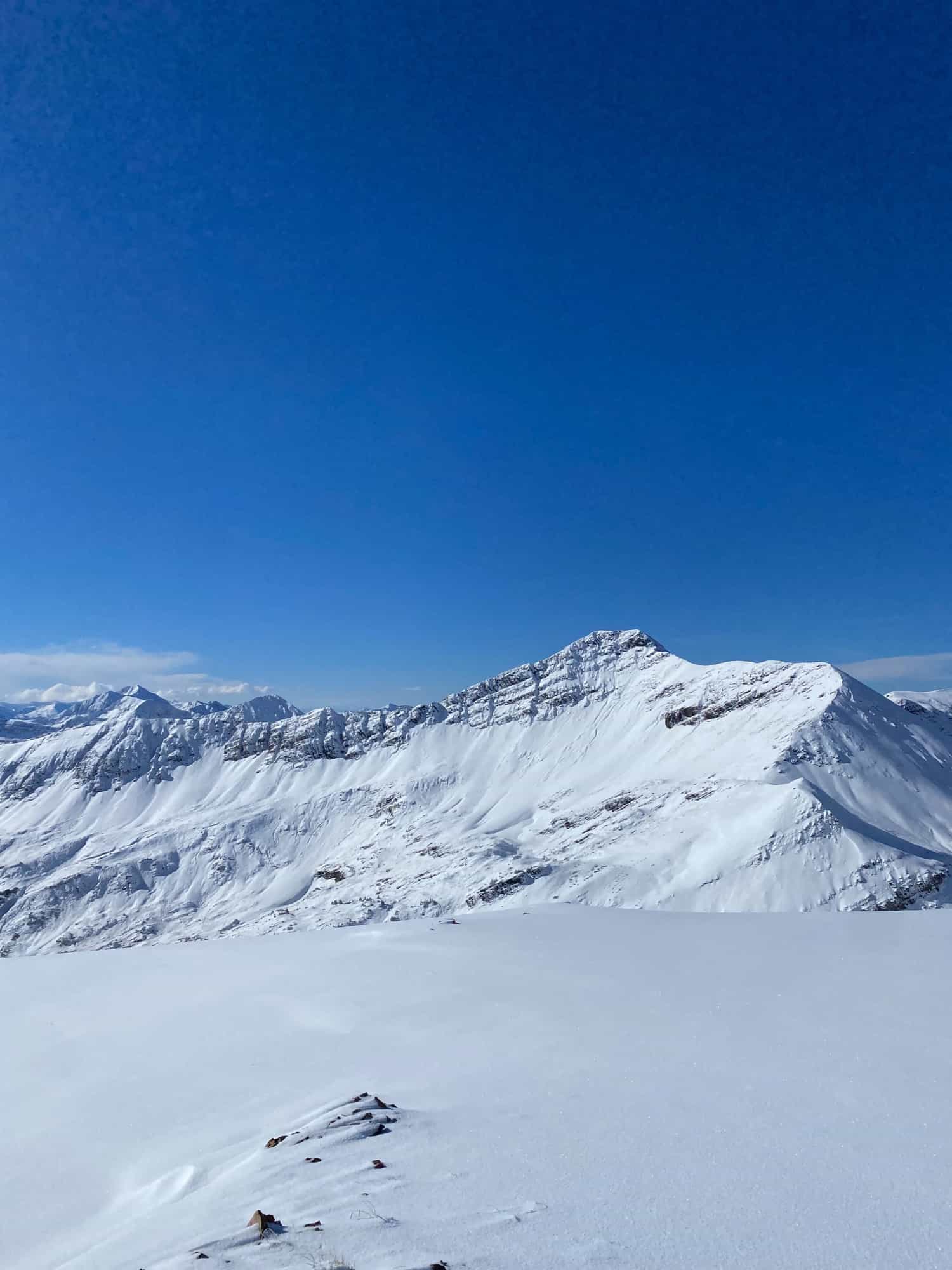 Première avalanche déclenchée par un skieur pour l'hiver 2025-26