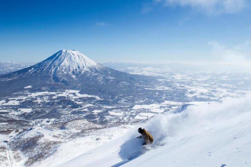 4 raisons pour lesquelles vous devriez avoir un guide de poudreuse à Niseko, au Japon - SnowBrains
