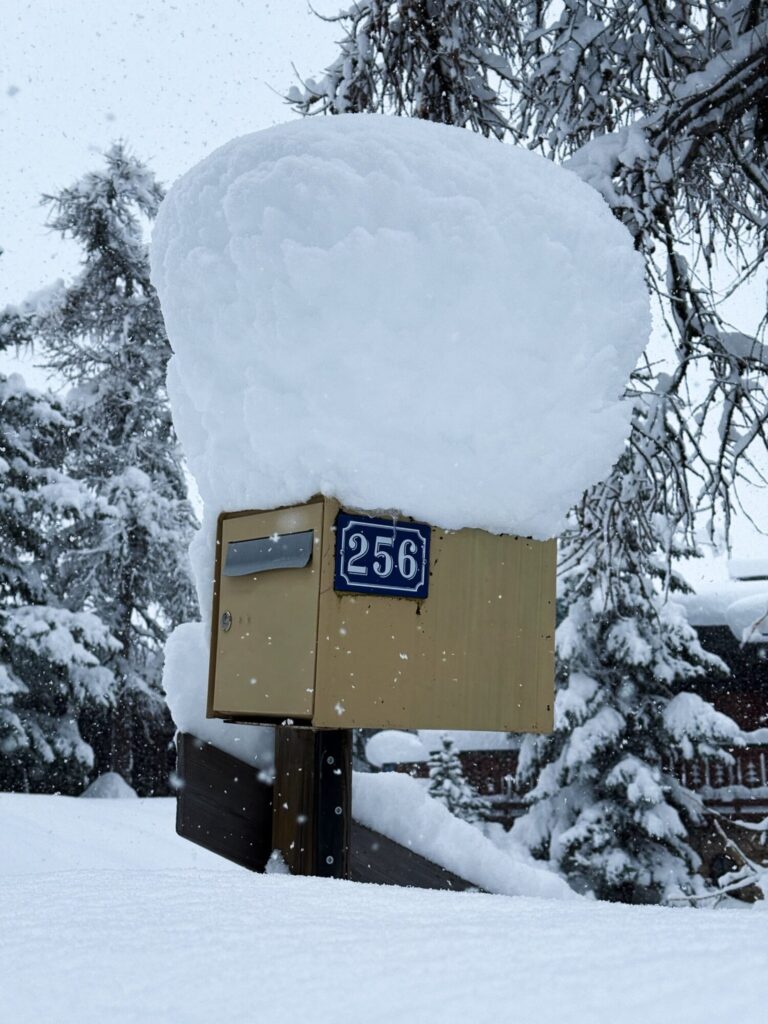 D’énormes chutes de neige de pré-saison dans les Alpes