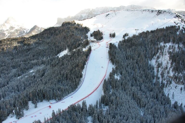 Val Gardena lance l'hiver 2025 avec une ambiance festive et une Coupe du Monde