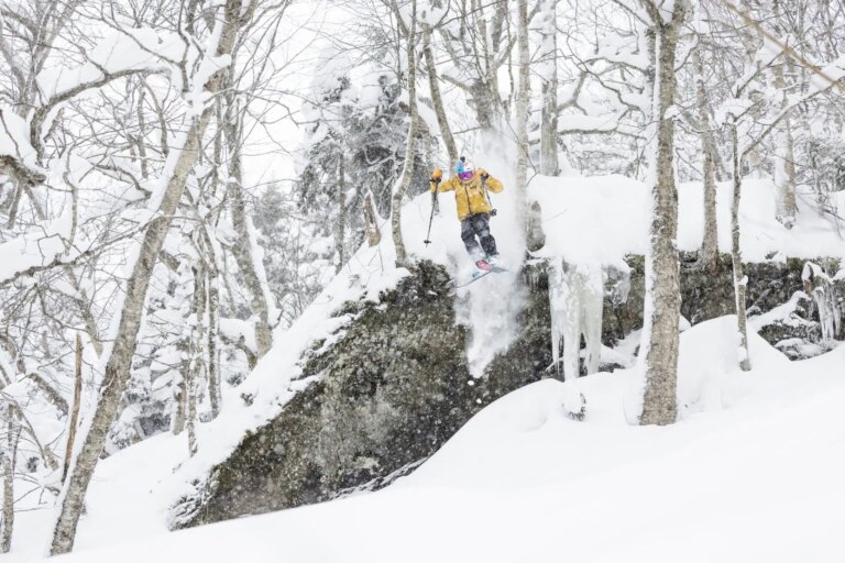Jay Peak Resort, VT, est la station la plus enneigée d&rsquo;Amérique du Nord puisqu&rsquo;elle dépasse les 300 ″ pour la saison.