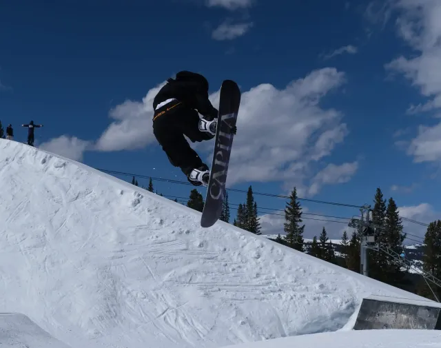 sauter du snowboard