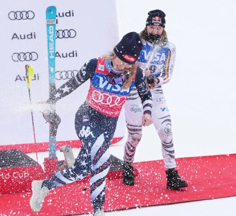 La bataille pour le Globe de cristal du classement général alpin FIS féminin : Shiffrin contre Aicher