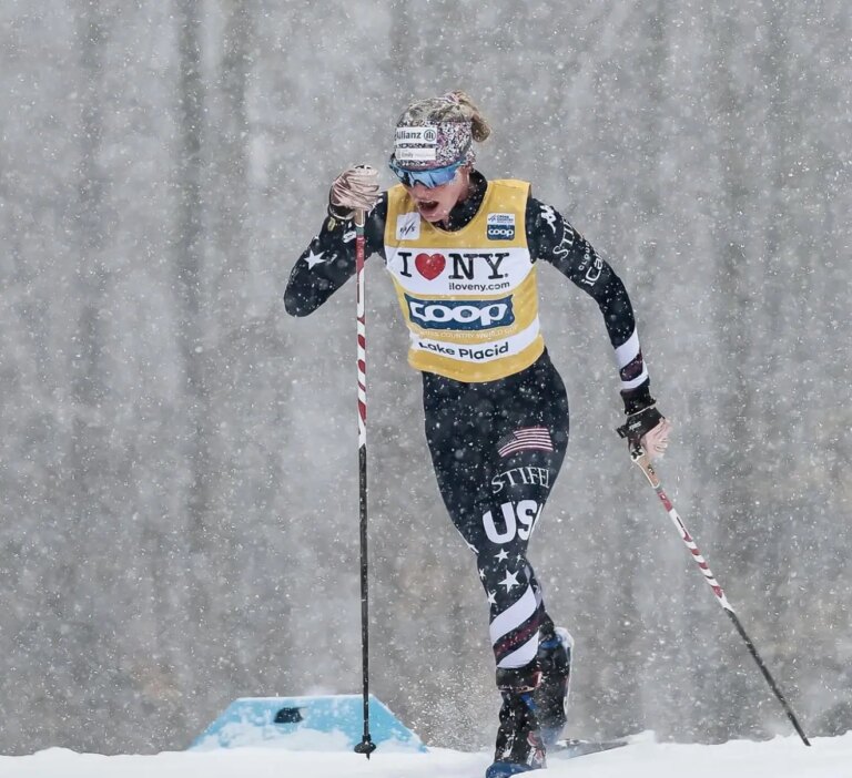 La skieuse de fond américaine Jessie Diggins termine sa carrière avec un 4e titre au classement général de la saison lors de la finale émouvante de la Coupe du monde à Lake Placid, New York