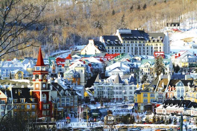 Station de ski (village piétonnier) - Officiel Mont Tremblant