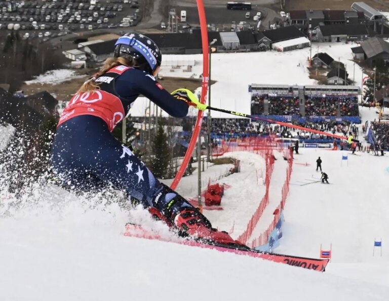 Mikaela Shiffrin remporte sa 110e victoire lors de la finale de la Coupe du monde de slalom féminin à Hafjell, en Norvège