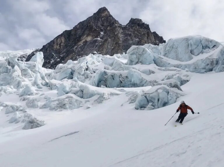Un guide de montagne français expérimenté et un athlète Scott décèdent dans un accident à La Grave, France