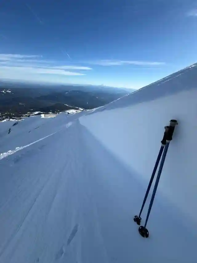 couronne du mont. avalanche de capot