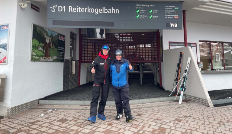 Un homme qui a parcouru plus de 1 000 domaines skiables établit un 10e record du monde