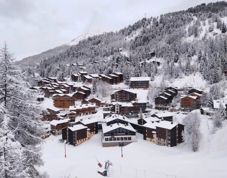 L&rsquo;épidémie de norovirus touche près de 100 adolescents à La Plagne, en France