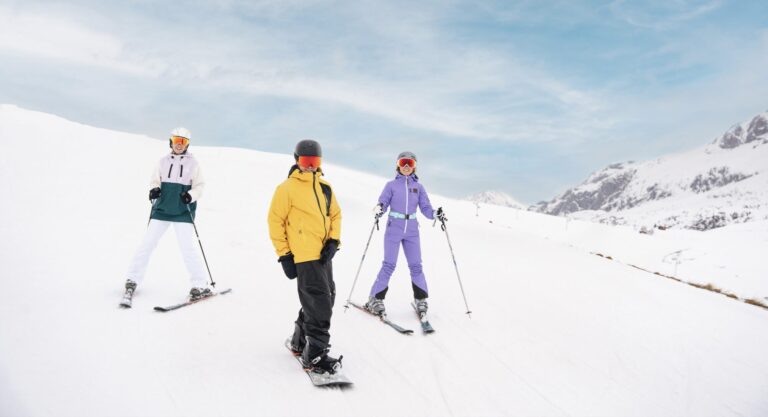 L&rsquo;initiative des skieurs débutants vise à aider les débutants à maîtriser les montagnes