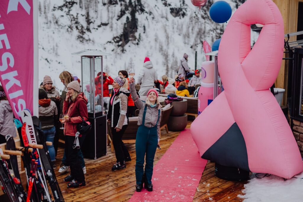 Les pistes de ski autrichiennes deviennent roses