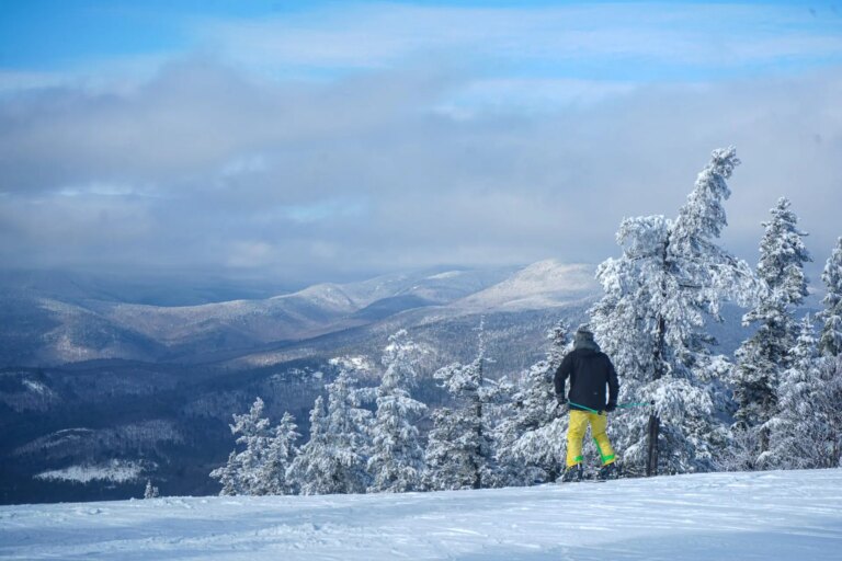 Le gouverneur du New Hampshire lance une enquête sur la nouvelle taxe de vente Epic Pass de Vail Resorts