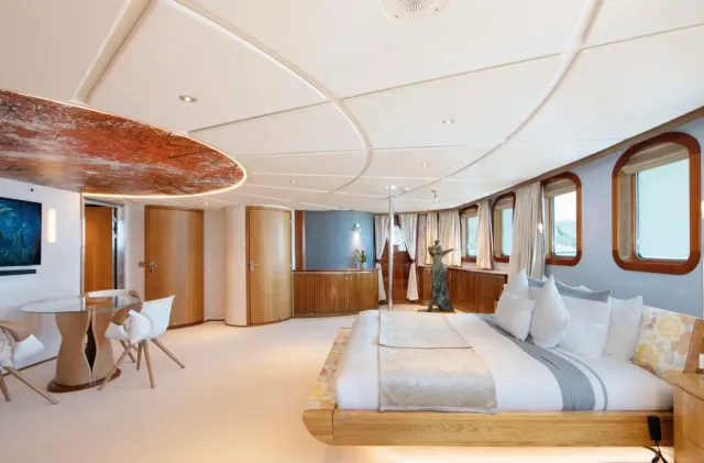 Yacht Sherakhan Antarctique 