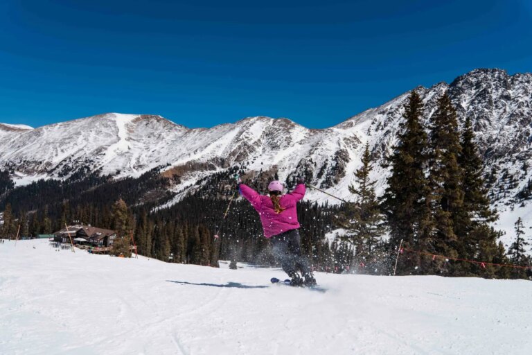 Arapahoe Basin, Colorado, jour de fermeture à nouveau prolongé – la saison s&rsquo;étend désormais jusqu&rsquo;au 17 mai