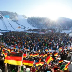 Les femmes rejoignent le tournoi Four Hills en 2026-2027 – Un pas vers la pleine égalité des sexes dans les sports de ski