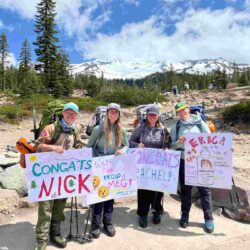 La collecte de fonds annuelle « Grimper contre toute attente » pour le cancer du sein revient à Mount Shasta, en Californie, en juin prochain