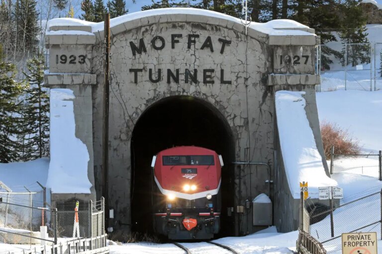 Les défenseurs de l&rsquo;Utah et du Colorado Rail font pression pour un réseau de train de ski inter-États avant les Jeux olympiques d&rsquo;hiver de 2034