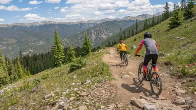 Vélo de montagne à Keystone. | Photo de : Vail Resorts/Katie Young