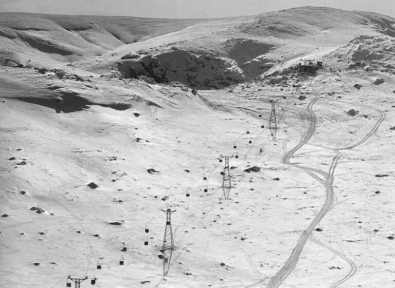 Histoire avec SnowBrains : la courte durée de vie du télésiège le plus long du monde