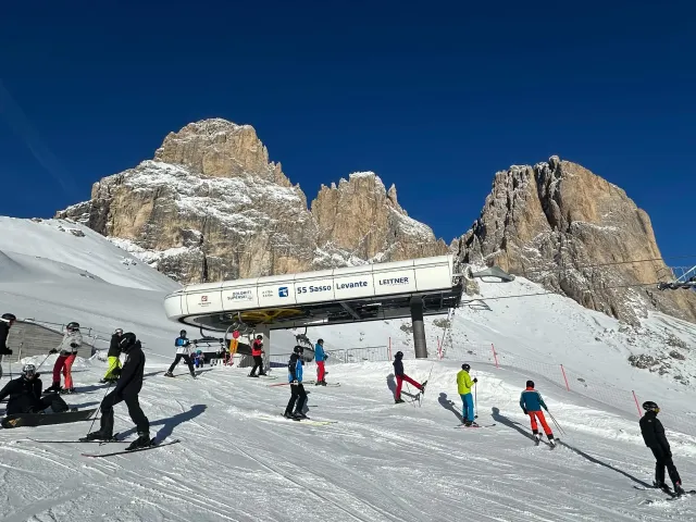Dolimiti Superski est l'une des plus grandes stations de ski du monde