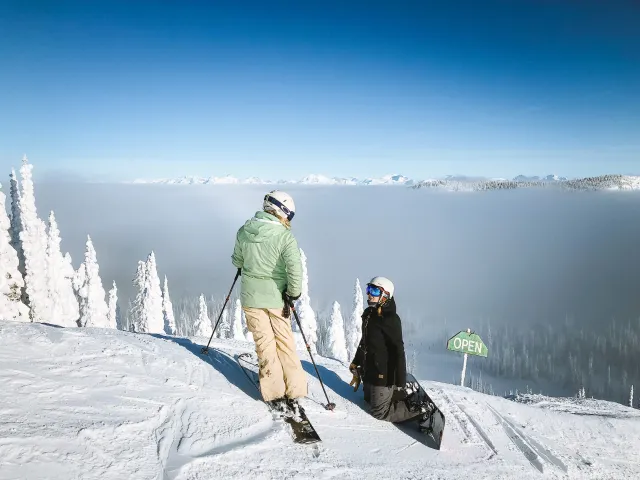 skieur snowboarder