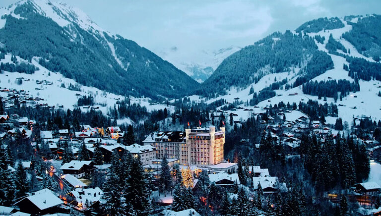Une famille reconnue coupable de trafic de femmes pour nettoyer des chalets de ski de luxe à Gstaad, en Suisse