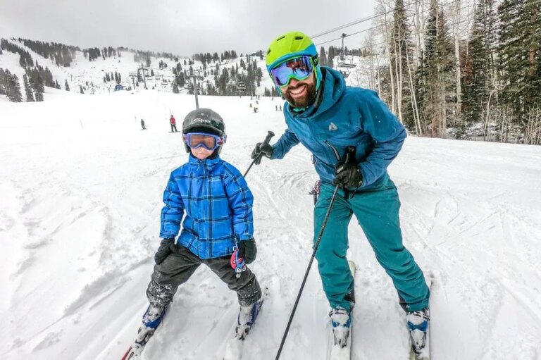 À tous les papas du ski : voici les leçons de vie que vous enseignez à vos enfants