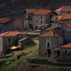 À seulement 2 heures de Lyon ce village dʼaltitude de 400 habitants vient dʼêtre classé parmi les plus photogéniques dʼEurope selon un guide international