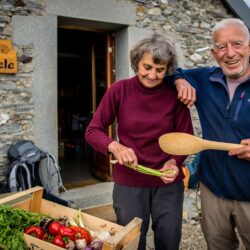 Après trente ans en ville ce couple veille désormais sur un refuge du Vercors et accueille les marcheurs toute la saison