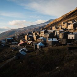 Ce village perché à 2 040 mètres est le plus haut habité toute lʼannée de France