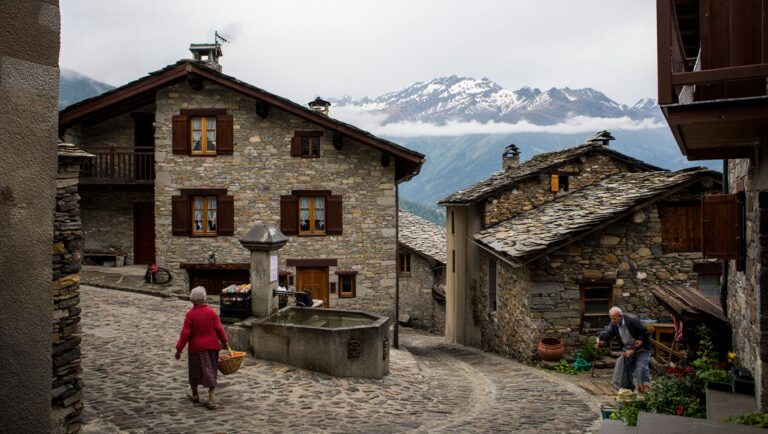 Plus sauvage que Chamonix et plus abordable que Courchevel ce village de Haute-Maurienne reste méconnu