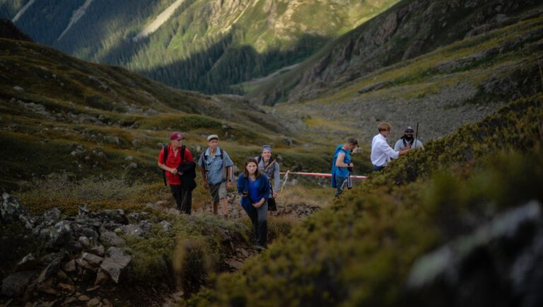 Un nouveau sentier de haute montagne vient dʼêtre inauguré dans le Beaufortain: il relie deux vallées qui étaient déconnectées depuis des décennies